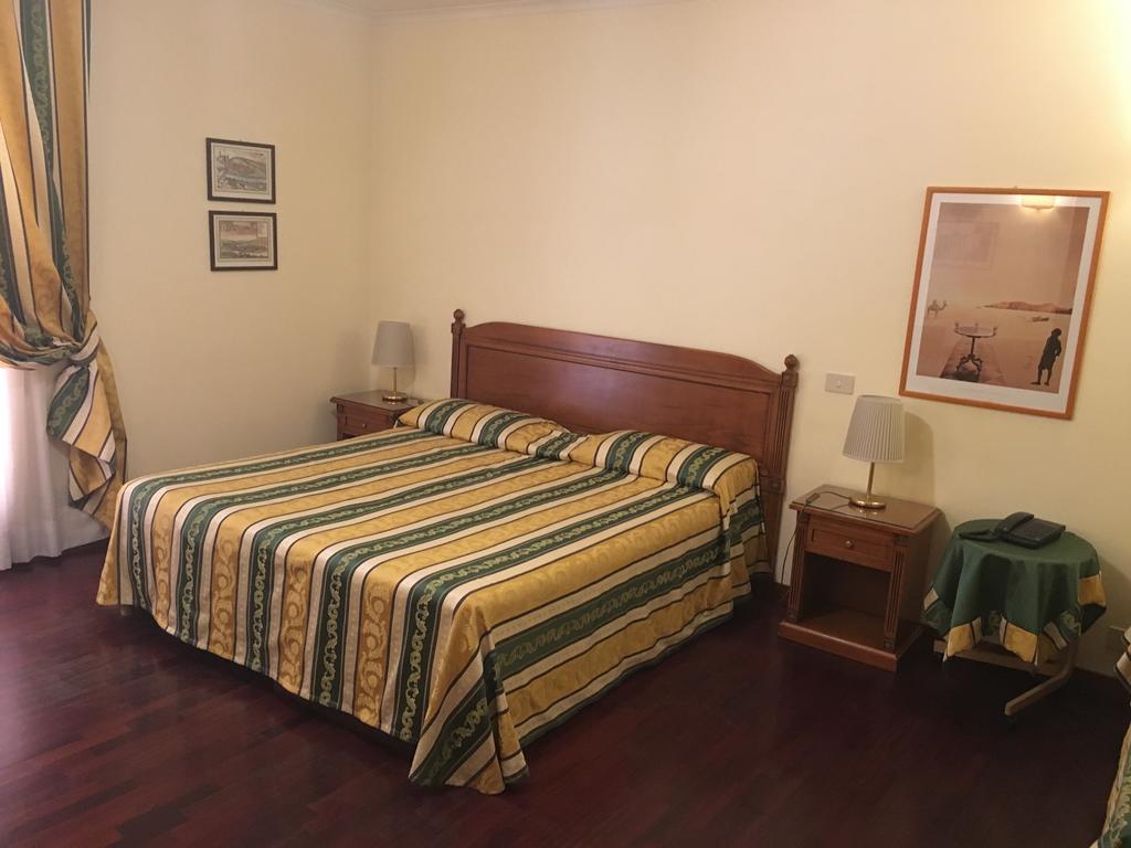 Clarice Hotel Castelnuovo Di Porto Eksteriør billede